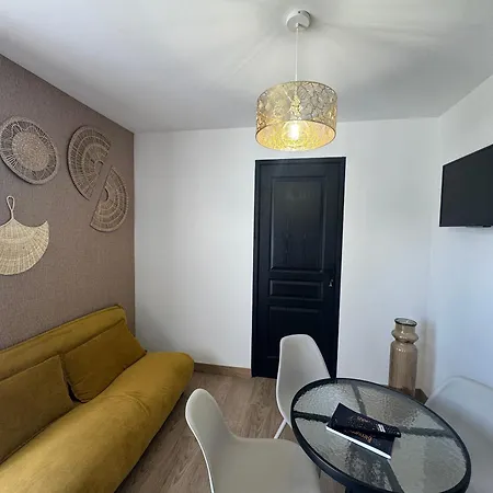 Gasthuis Concorde Proche Aeroport De Nantes 3*